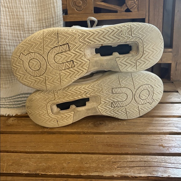 On Running THE ROGER - Picture 4 of 8